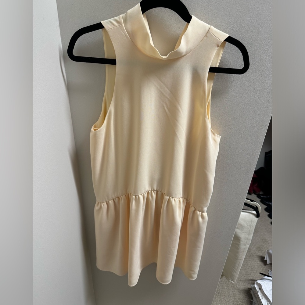 Elizabeth and James M Pale Yellow Dress